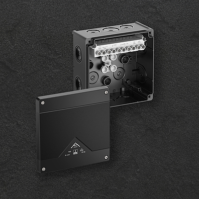 The Abox 100 is now also available in
black. The new color scheme adapts
ideally to dark installation environments
and blends unobtrusively into the overall
design.
Photo: Günther Spelsberg GmbH & Co.
KG